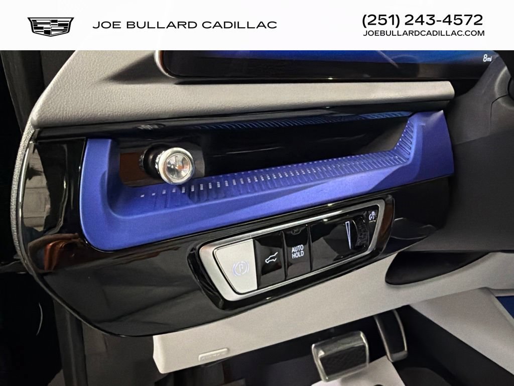 New 2027 Cadillac Optiq Luxury AWD/4WD image 18