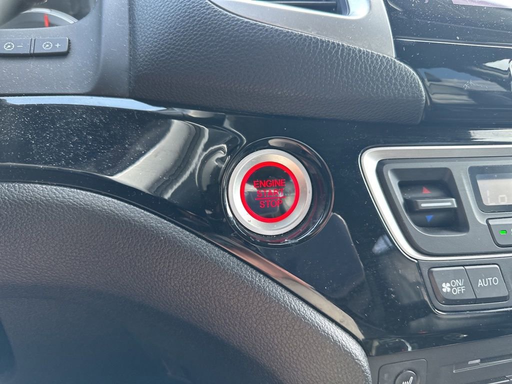 Used 2017 Honda Pilot Elite image 25