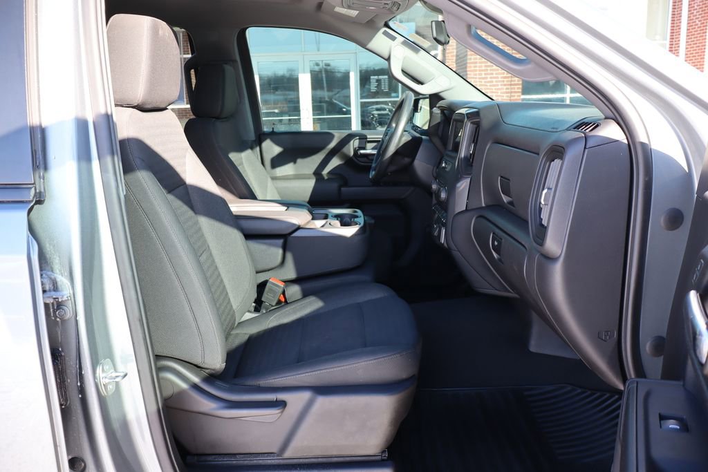 Used 2024 Chevrolet Silverado 1500 Custom Trail Boss w/ LPO, Dark Essentials Package image 45