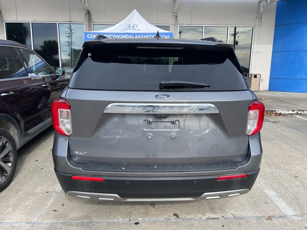 Used 2024 Ford Explorer XLT w/ Equipment Group 202A image 5