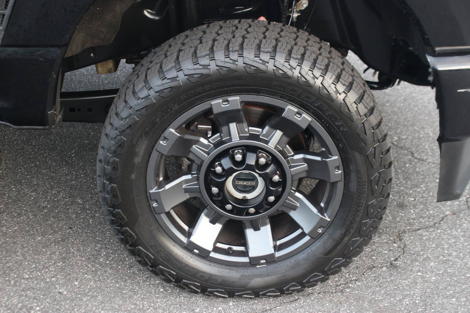 Used 2023 Ford F250 Lariat w/ Sport Appearance Package AWD/4WD image 34
