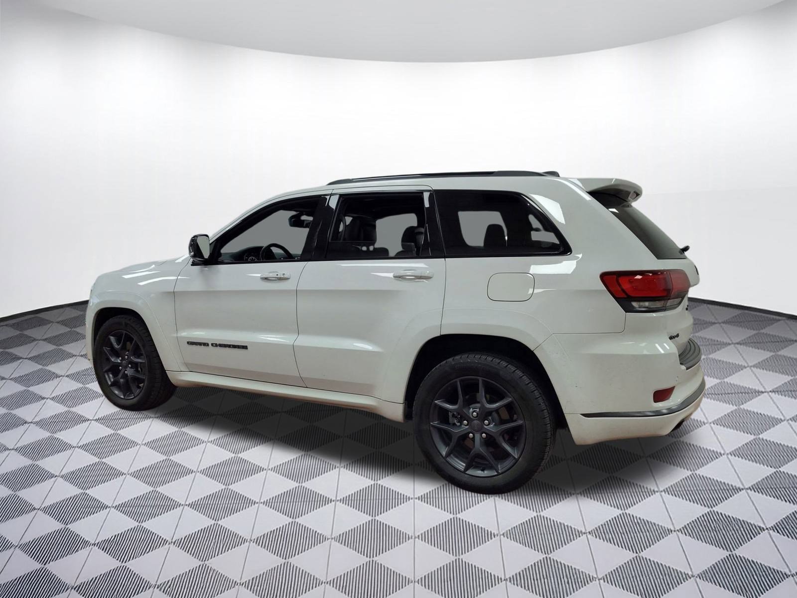 Used 2019 Jeep Grand Cherokee Limited X image 3