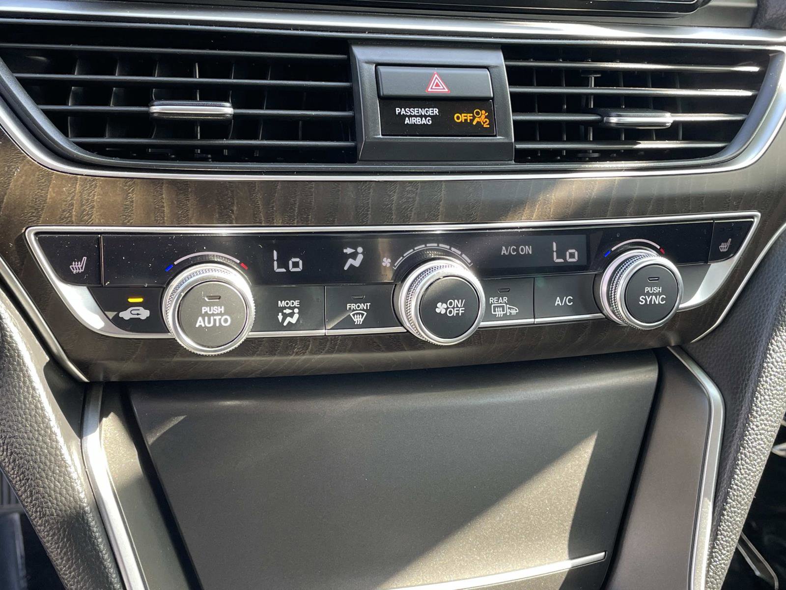 Used 2018 Honda Accord EX-L image 11