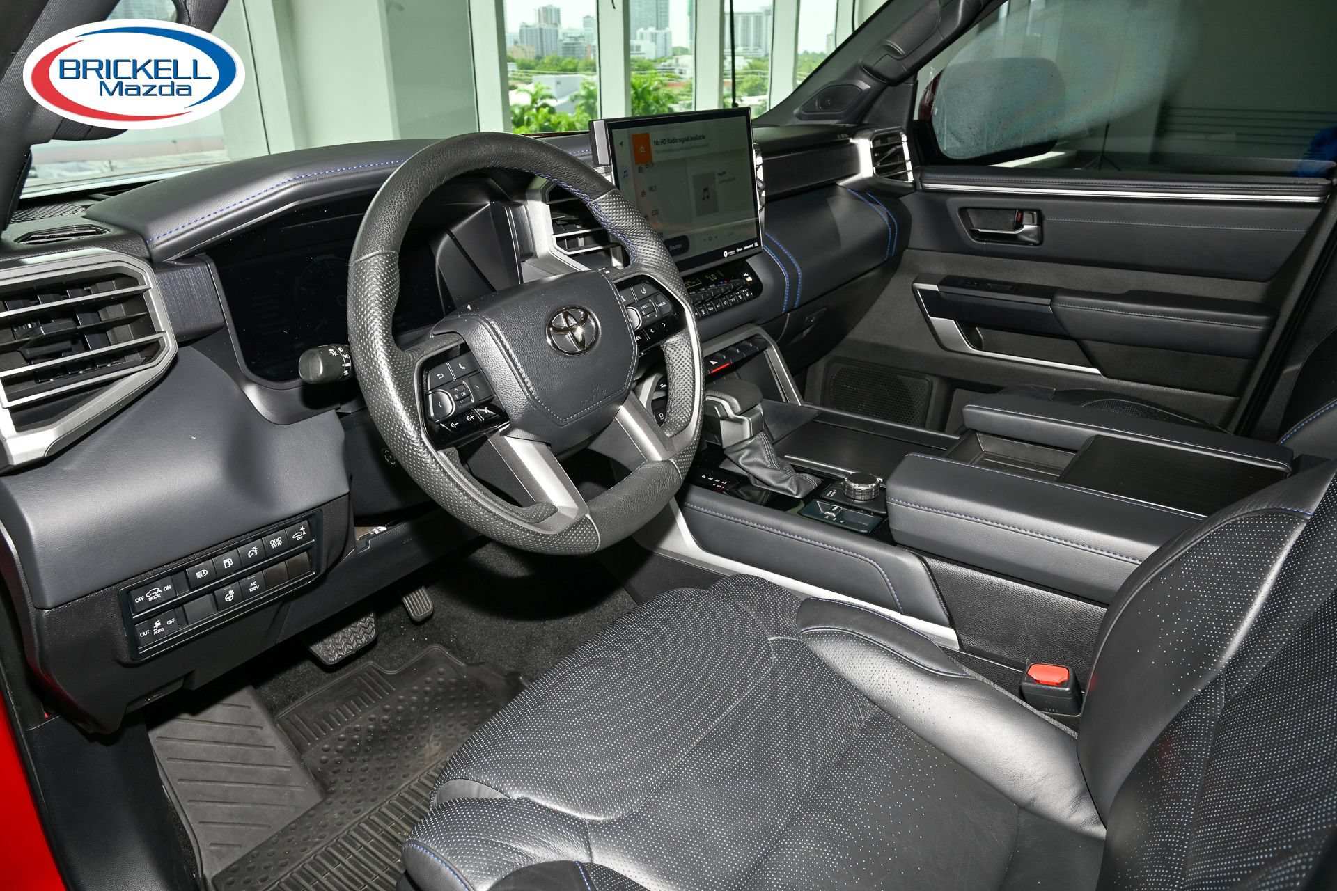 Used 2024 Toyota Sequoia Platinum AWD/4WD image 5