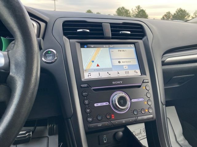 Used 2018 Ford Fusion Titanium image 22