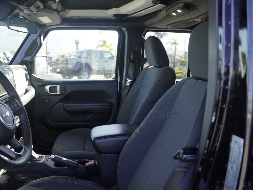 Used 2024 Jeep Gladiator Sport image 19