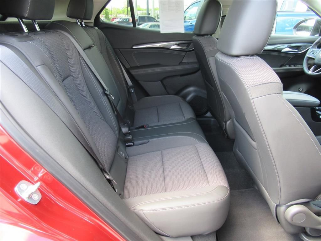 Used 2023 Buick Envision Preferred image 26