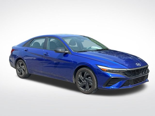 Used 2026 Hyundai Elantra Sport FWD image 9