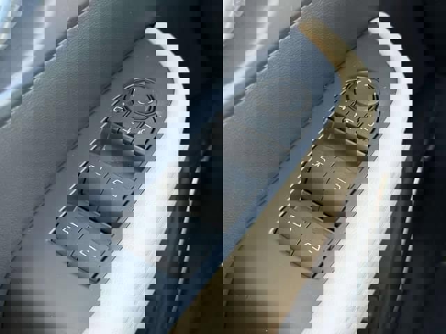 Used 2025 Buick Enclave Preferred w/ Super Cruise Package image 18