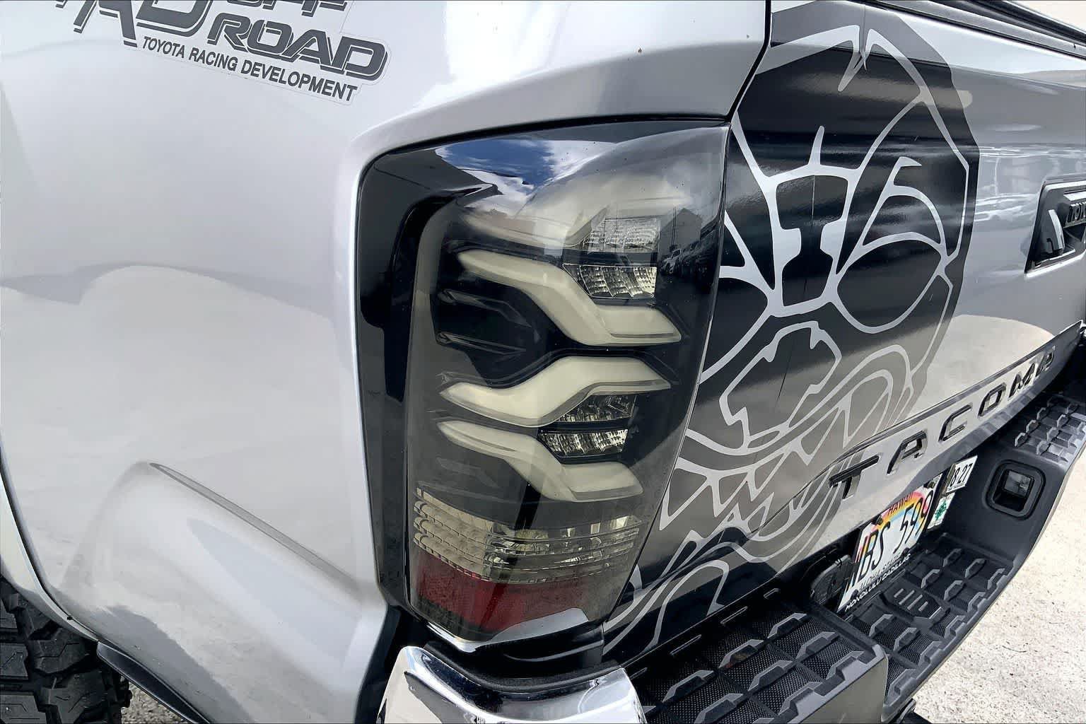 Used 2020 Toyota Tacoma 2WD Double Cab image 32