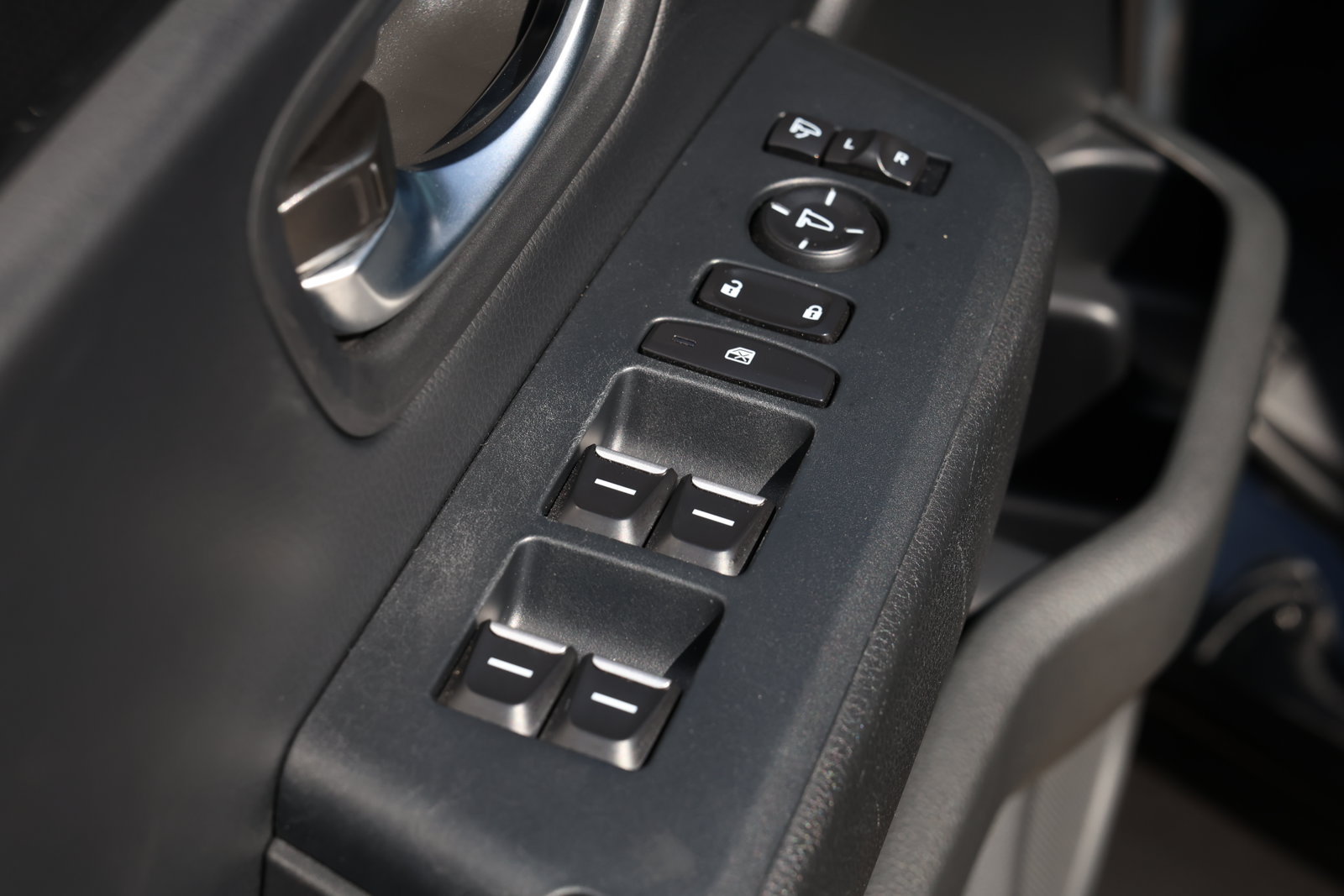 Used 2025 Honda Pilot Black Edition image 28