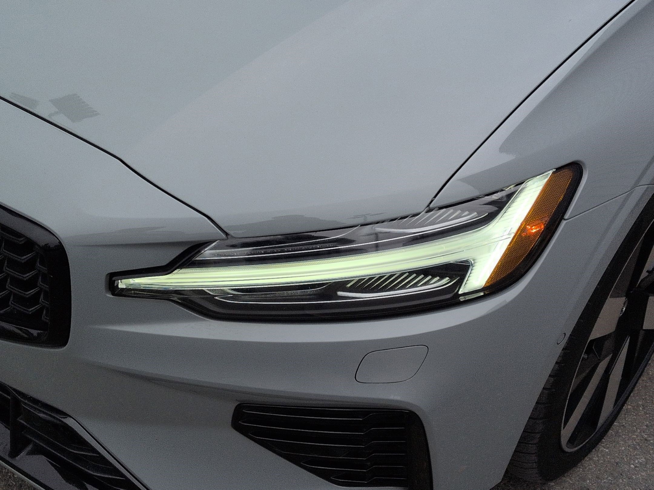 Used 2025 Volvo S60 T8 Plus image 10