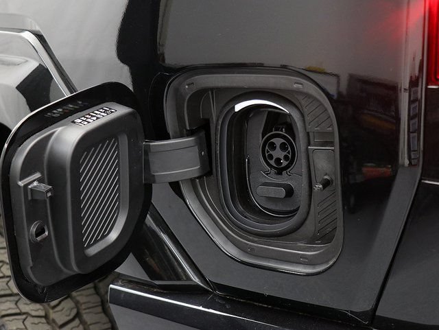 New 2025 GMC Hummer EV 2X AWD/4WD image 12