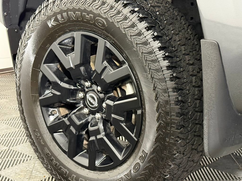 Used 2023 Nissan Frontier SV w/ Midnight Edition Package image 33