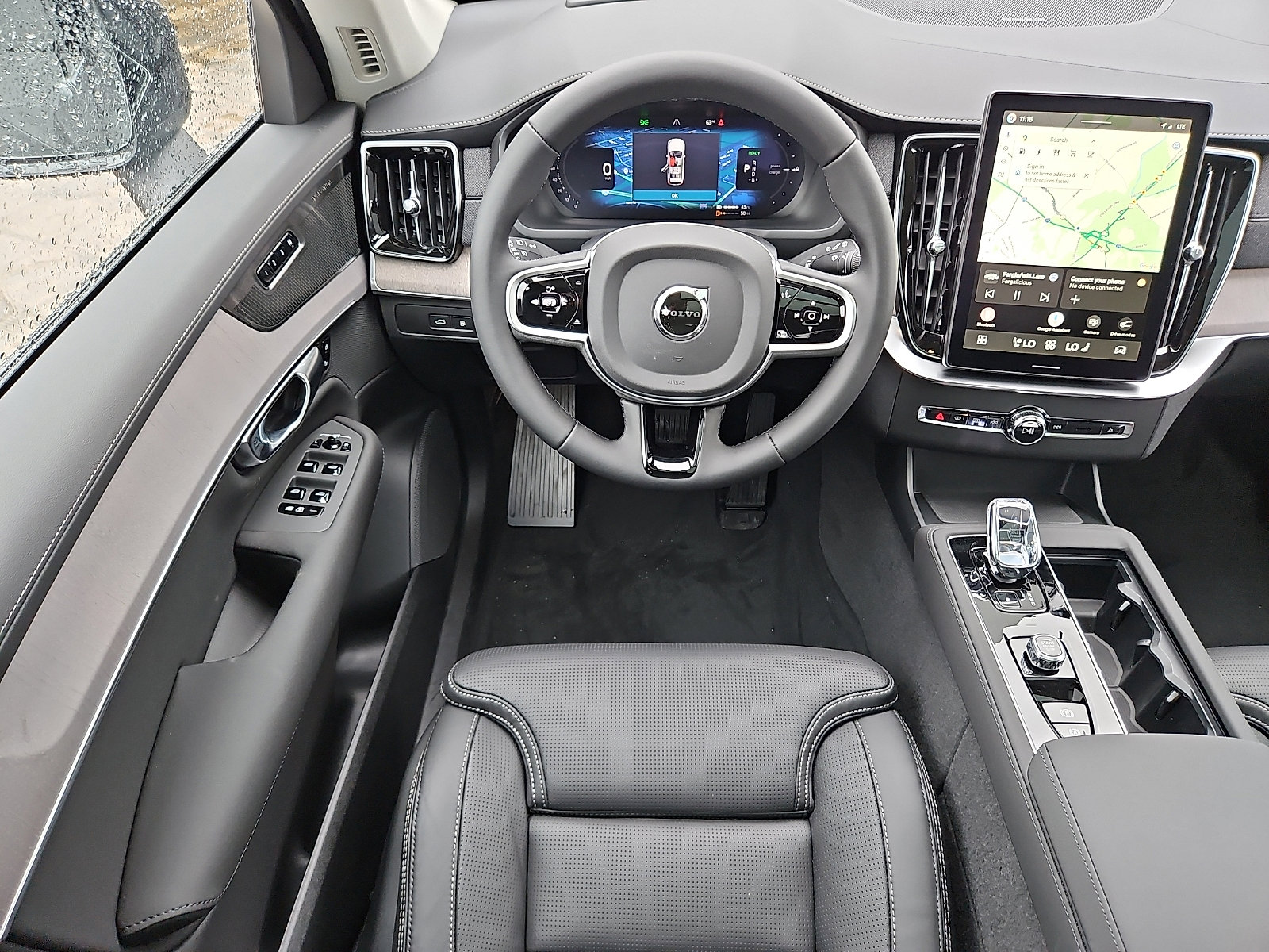 New 2026 Volvo XC90 T8 Ultra w/ Protection Package Premier image 9