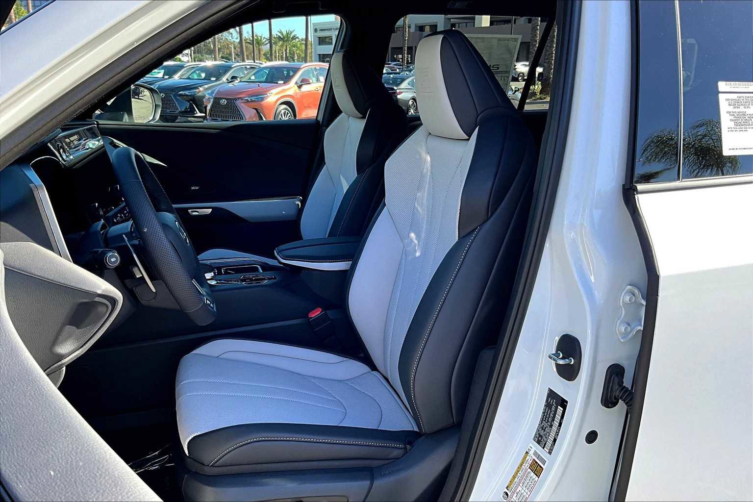 New 2026 Lexus TX 500h AWD image 18