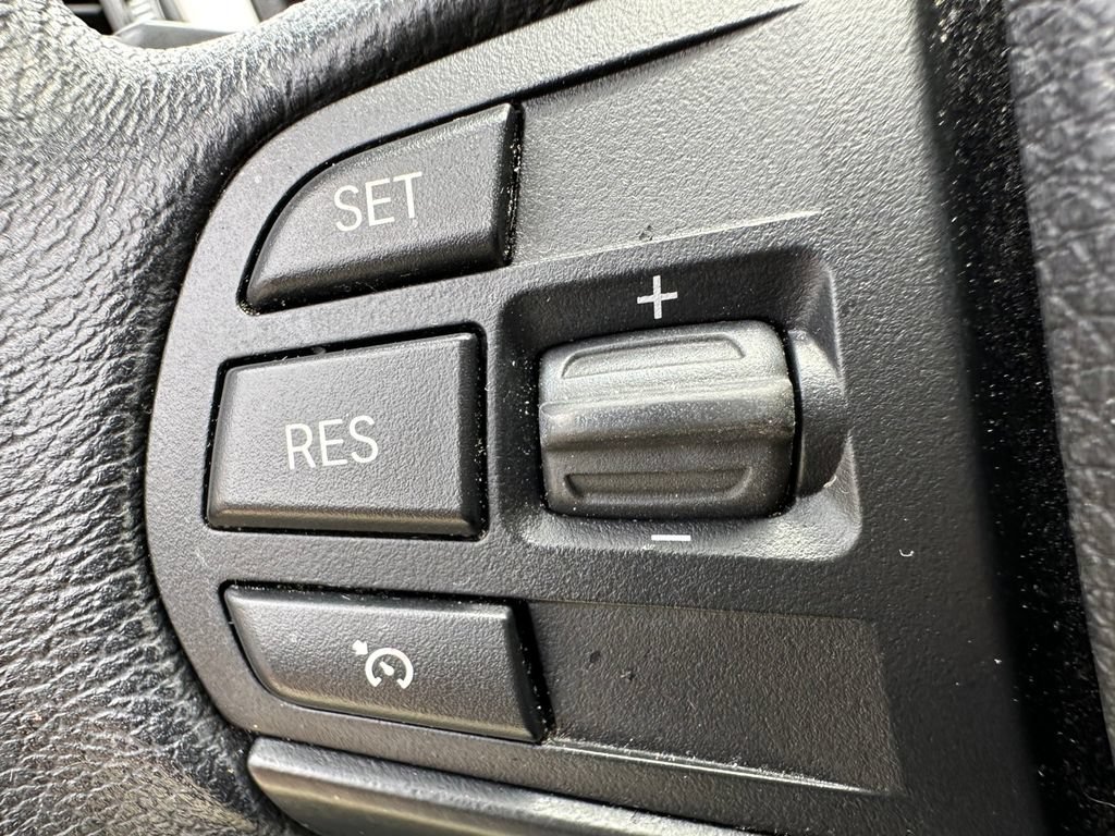 Used 2018 BMW 320i Sedan RWD image 20