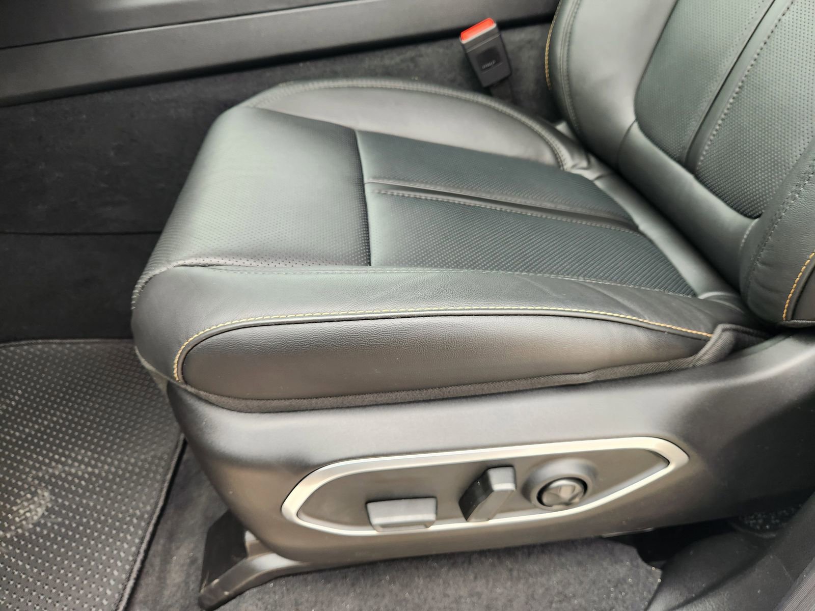 New 2026 Jeep Grand Wagoneer 4WD image 19