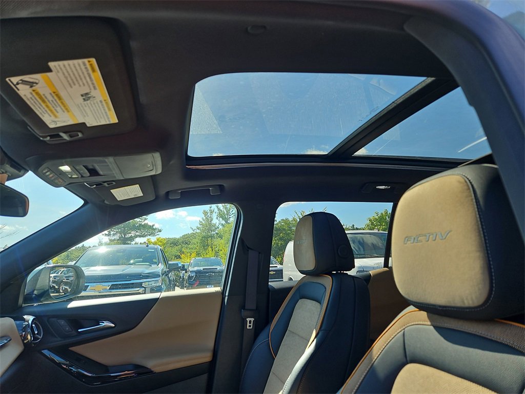New 2026 Chevrolet Equinox ACTIV w/ LPO, Floor Liner Package image 7