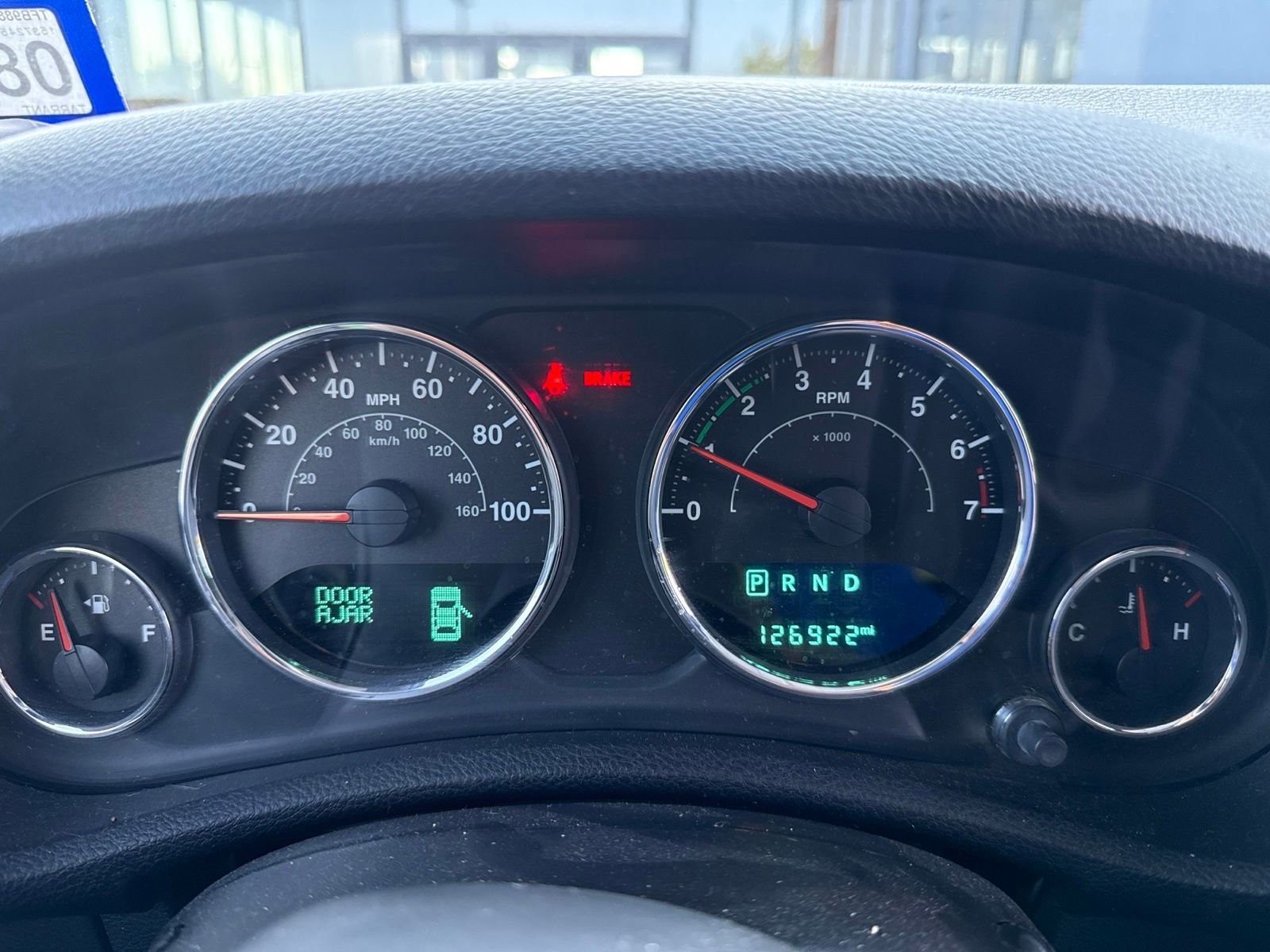 Used 2015 Jeep Wrangler Unlimited Sahara w/ Connectivity Group AWD/4WD image 3