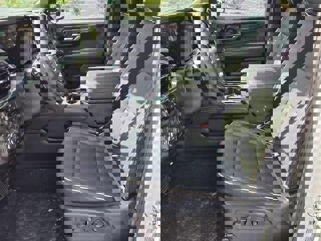 New 2026 GMC Yukon Elevation image 9