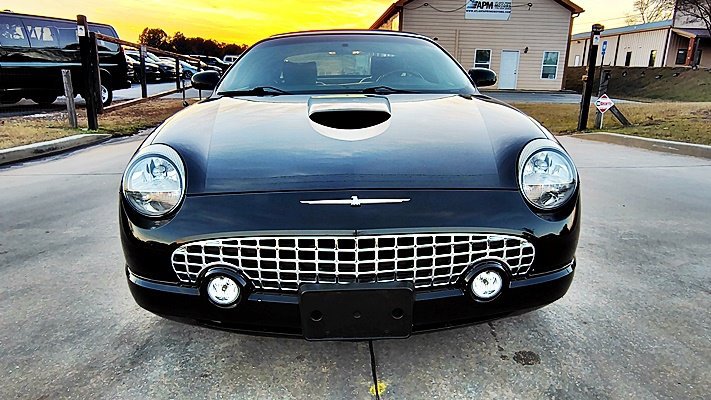 Used 2002 Ford Thunderbird Deluxe image 12