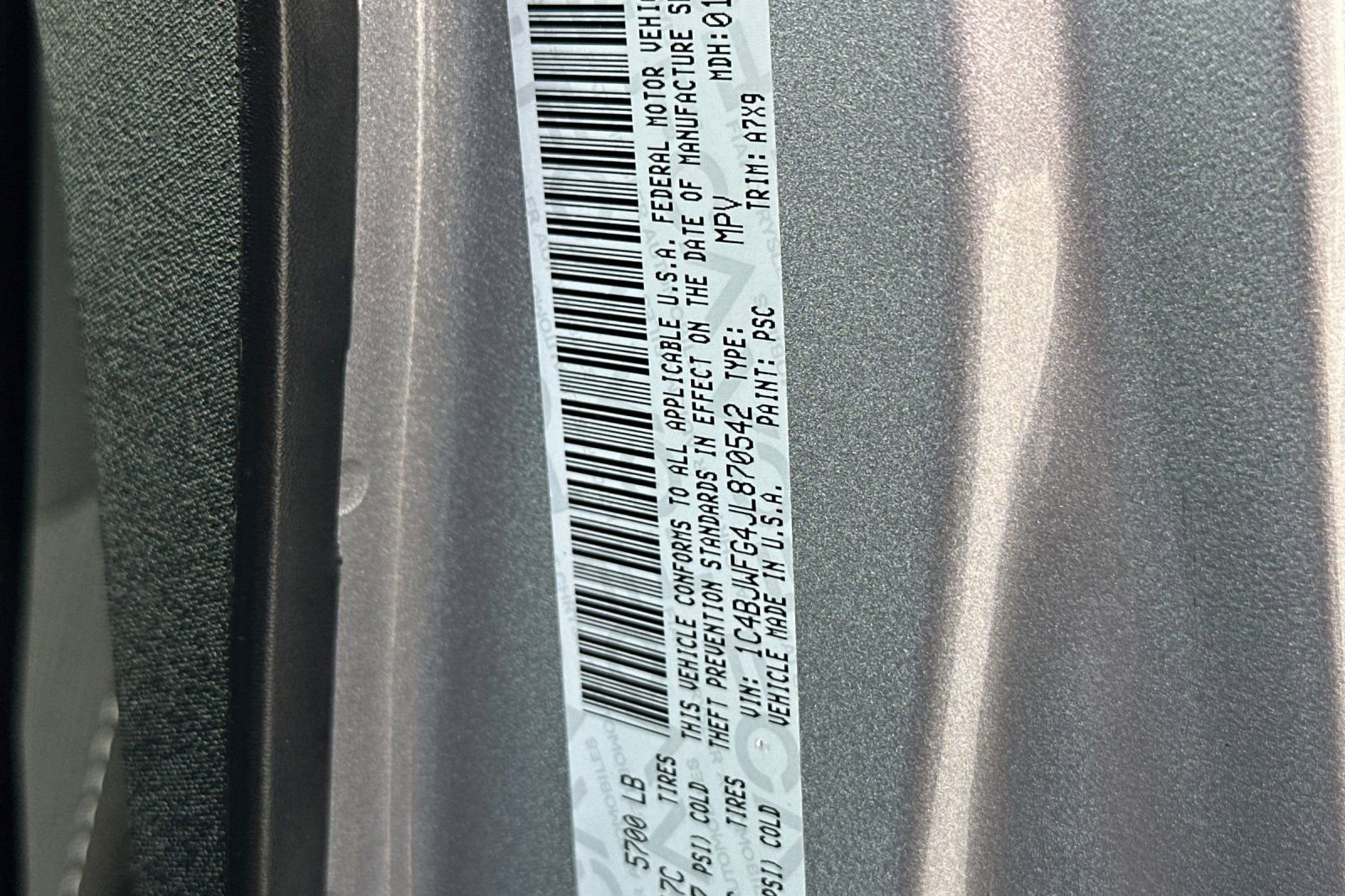 Used 2018 Jeep Wrangler Unlimited Rubicon w/ Connectivity Group AWD/4WD image 28