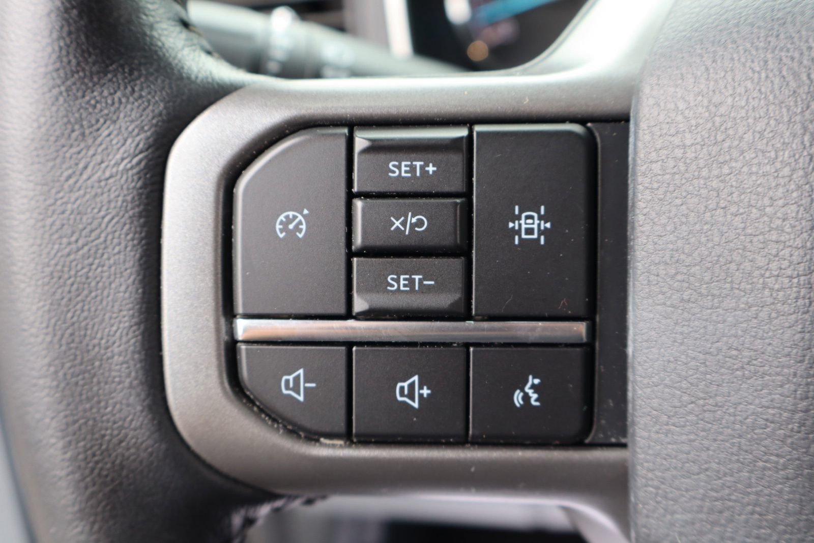Used 2022 Ford F150 XLT w/ Equipment Group 302A High AWD/4WD image 16
