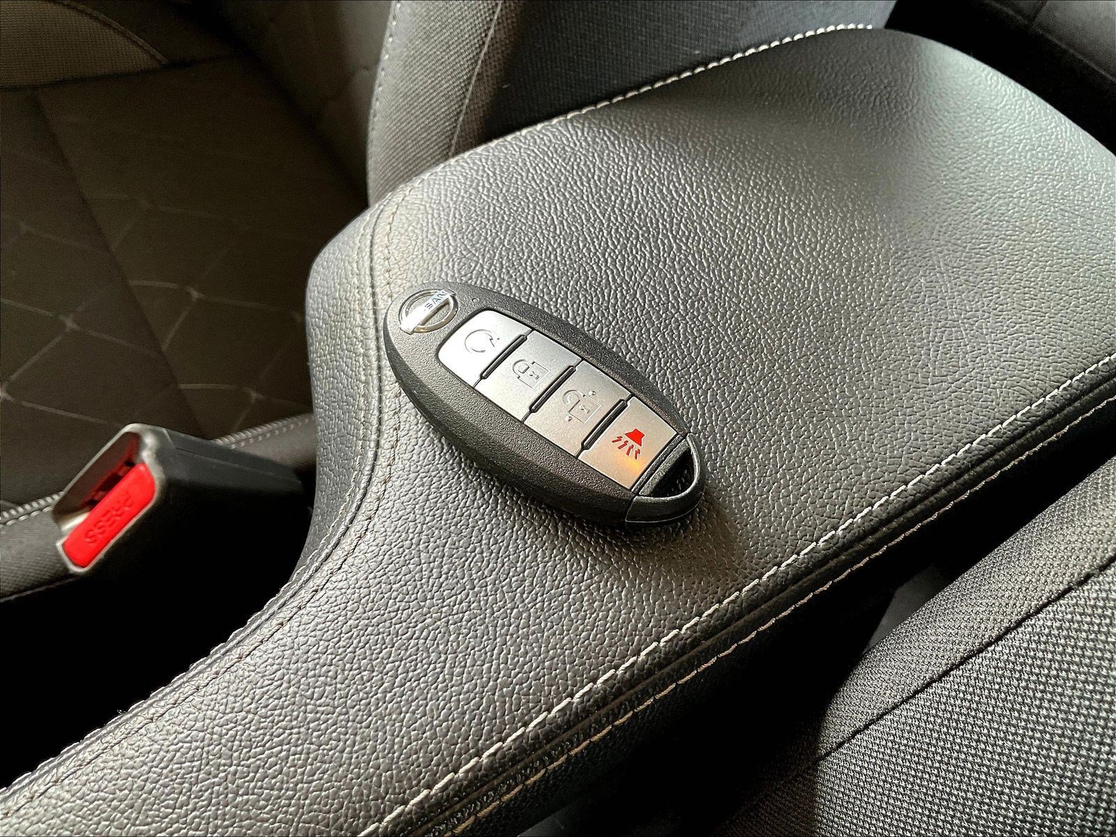 Used 2020 Nissan Kicks SV FWD image 32