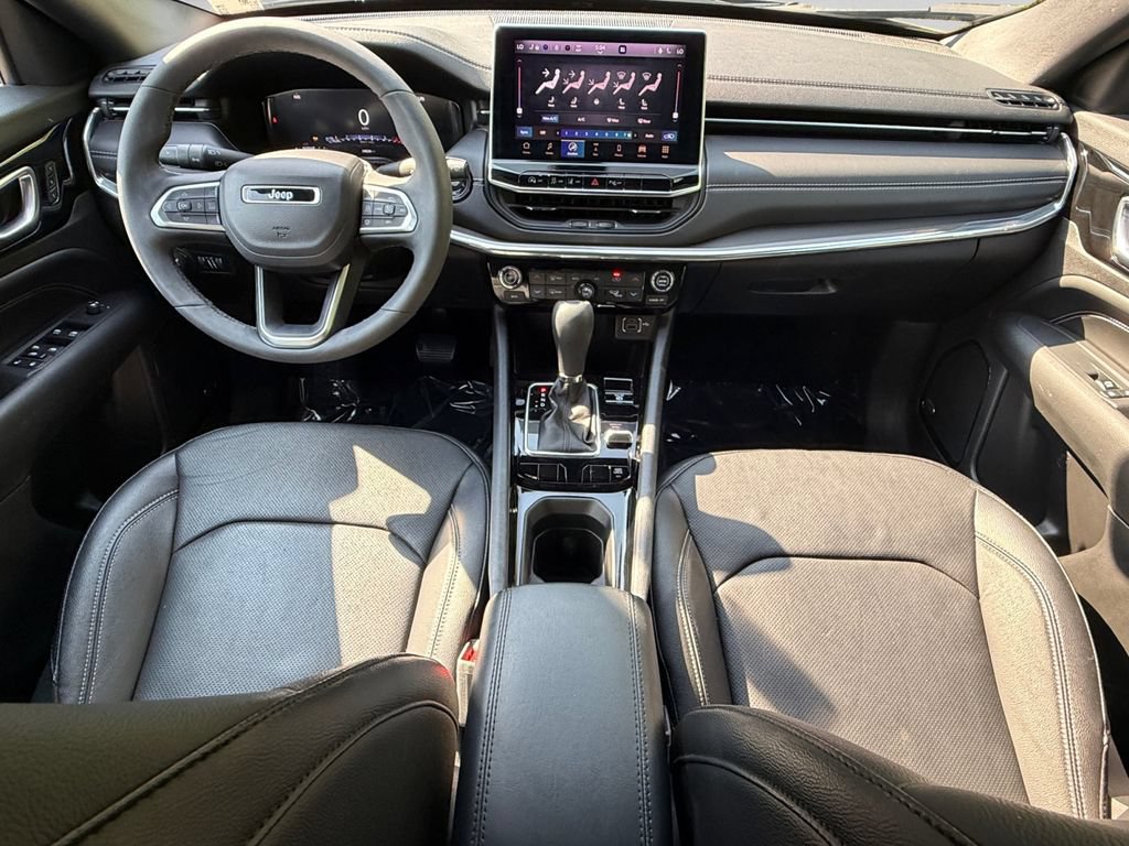 Used 2024 Jeep Compass Limited w/ High Altitude Package AWD/4WD image 23