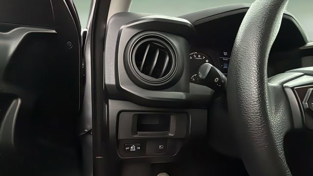 Used 2019 Toyota Tacoma SR image 18