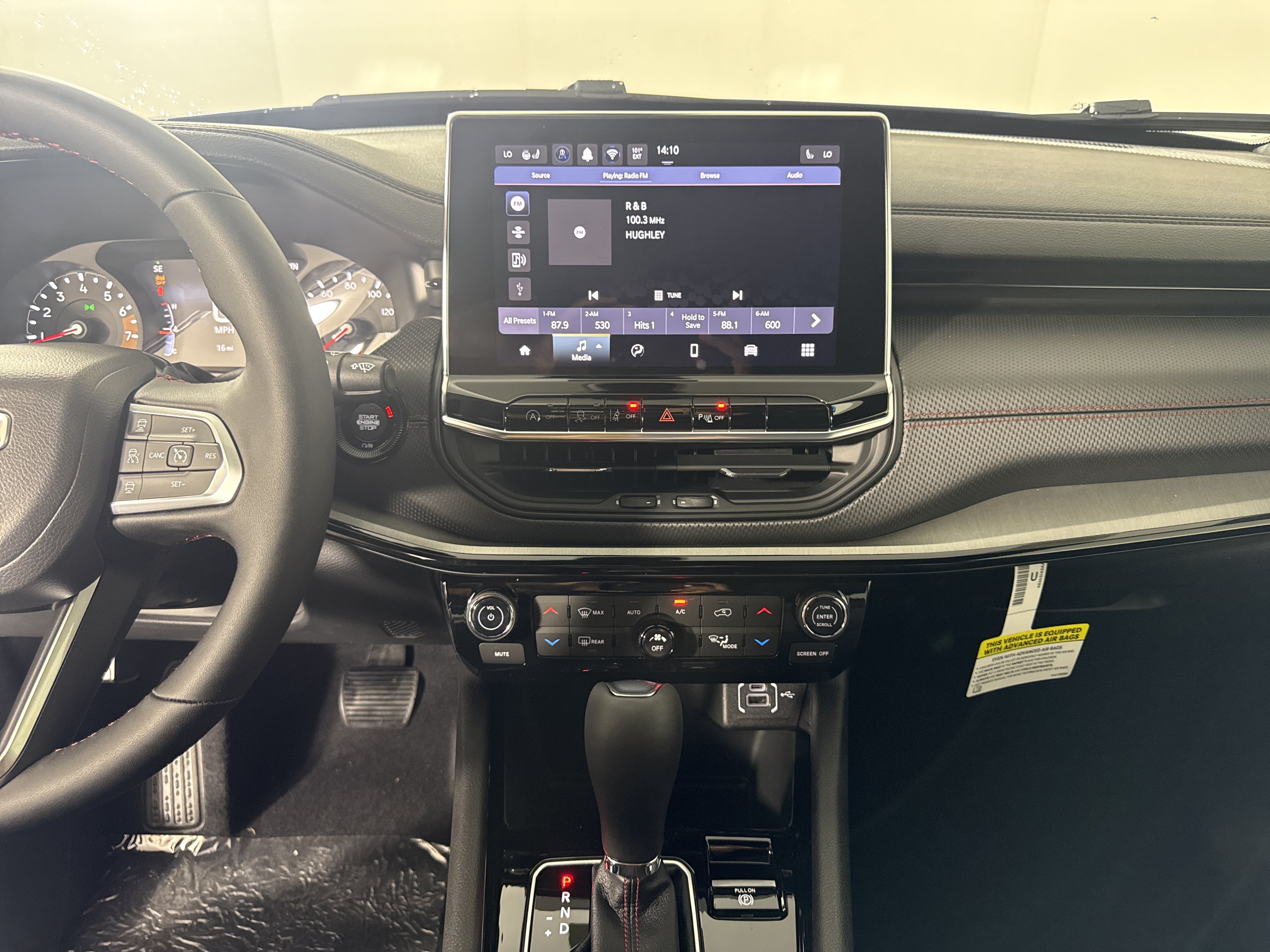 New 2026 Jeep Compass Trailhawk AWD/4WD image 25