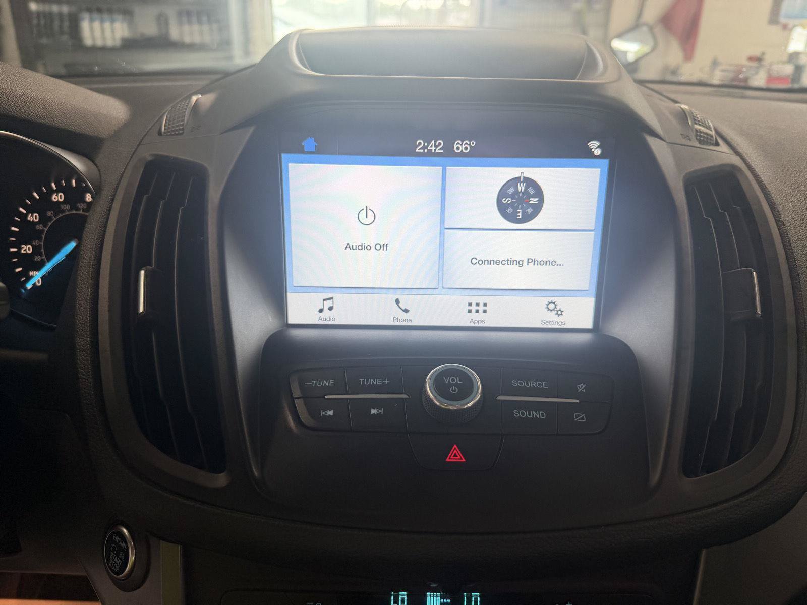 Used 2019 Ford Escape SEL AWD/4WD image 17