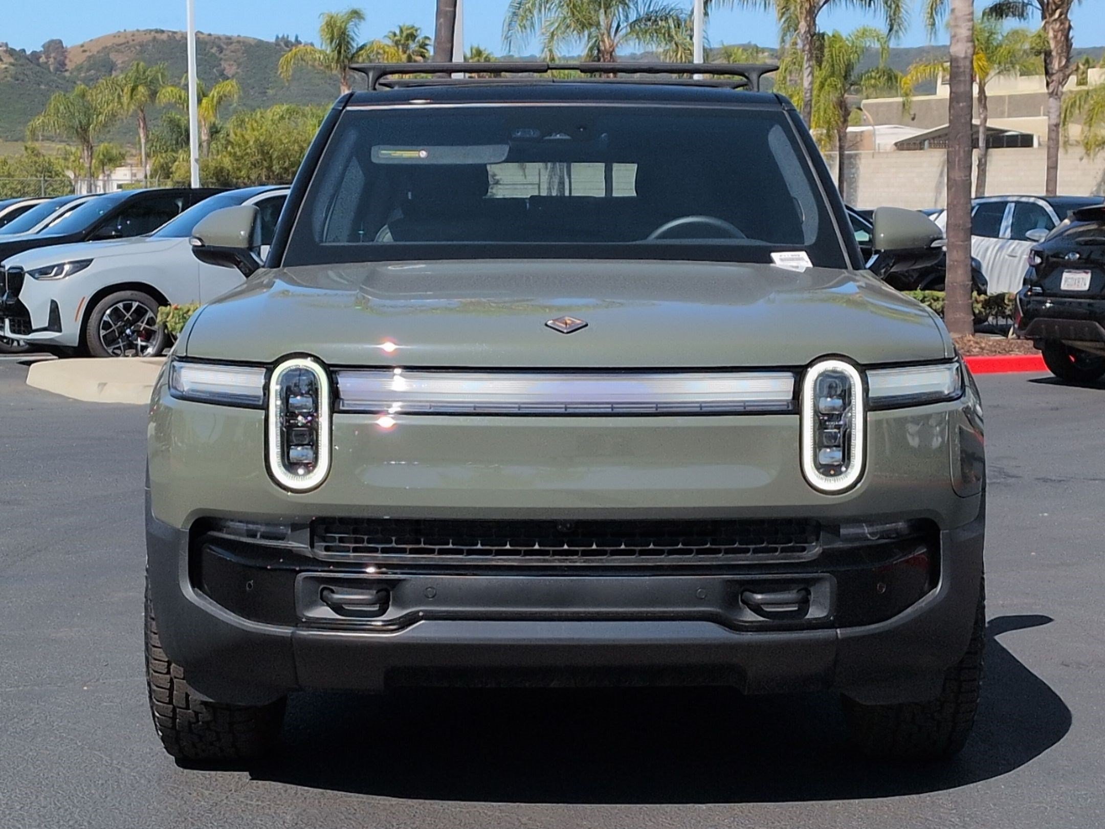 Used 2026 Rivian R1S Premium AWD/4WD image 3