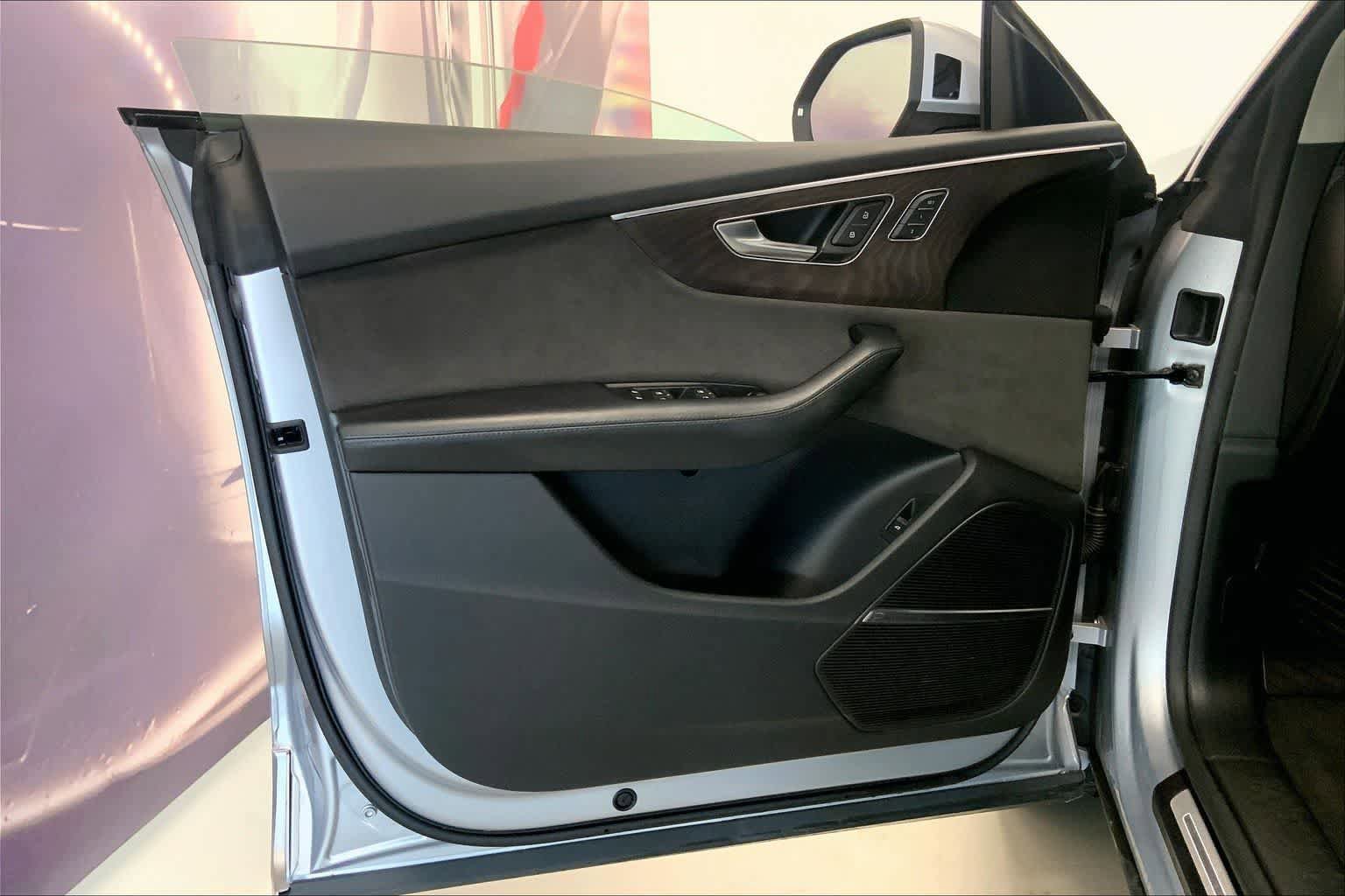 Used 2019 Audi Q8 Prestige image 23