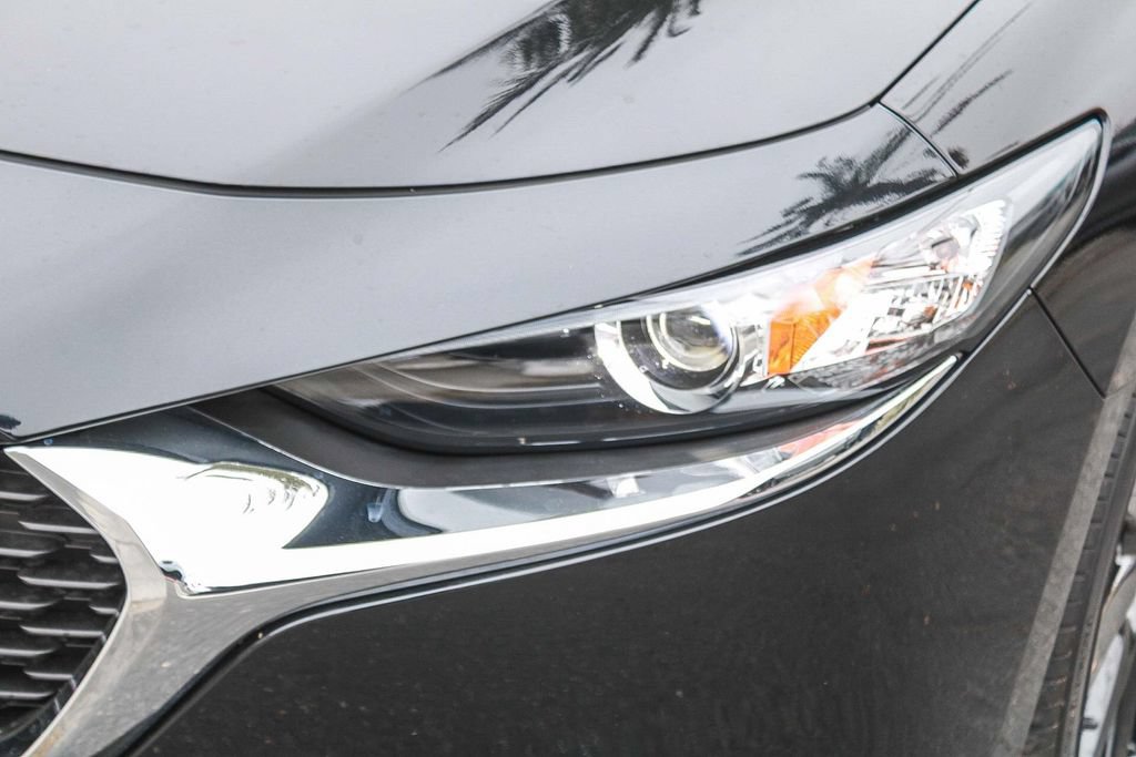 Certified 2025 MAZDA MAZDA3 s FWD image 8