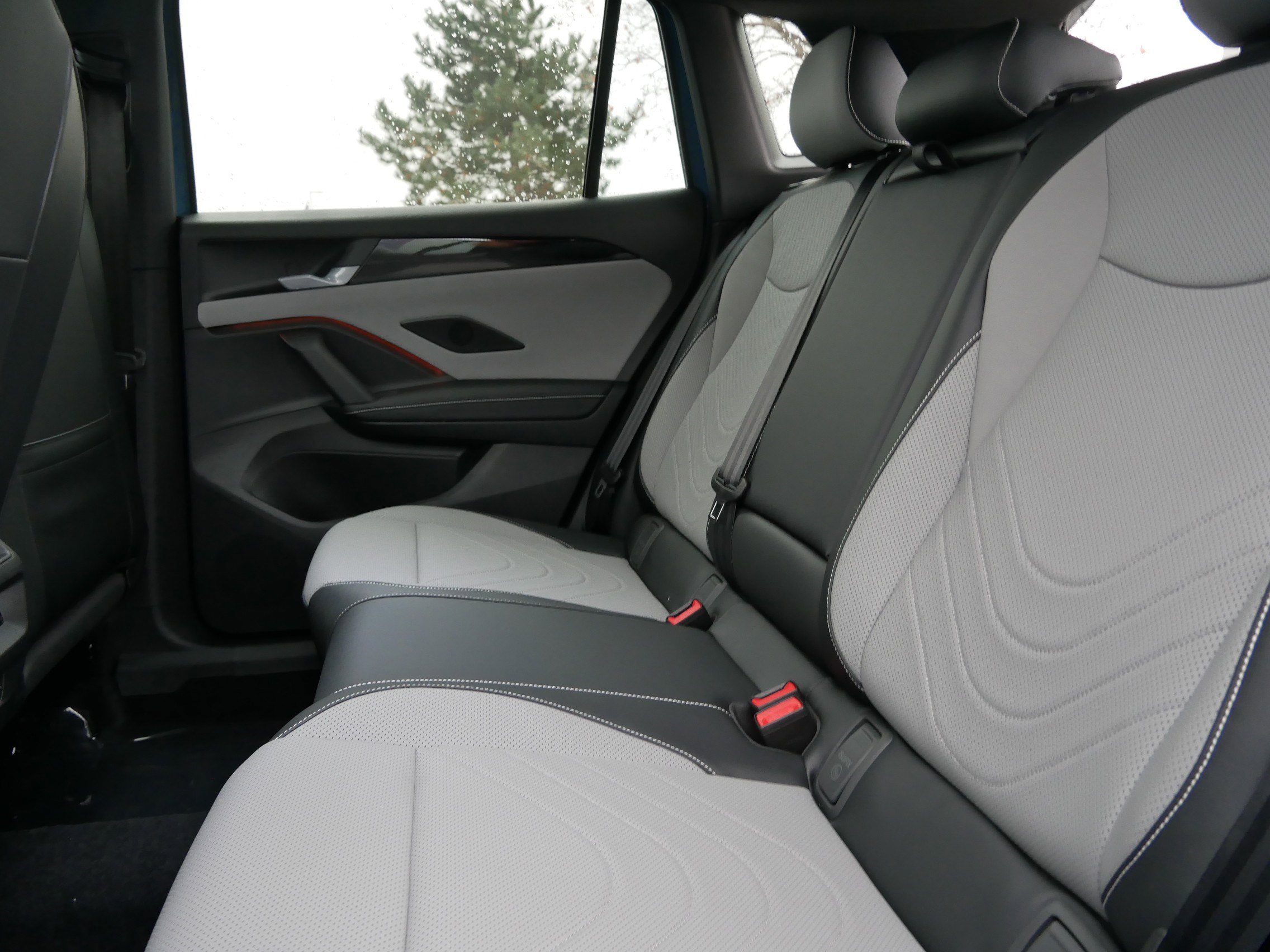 New 2026 Volkswagen Tiguan SE R-Line image 5