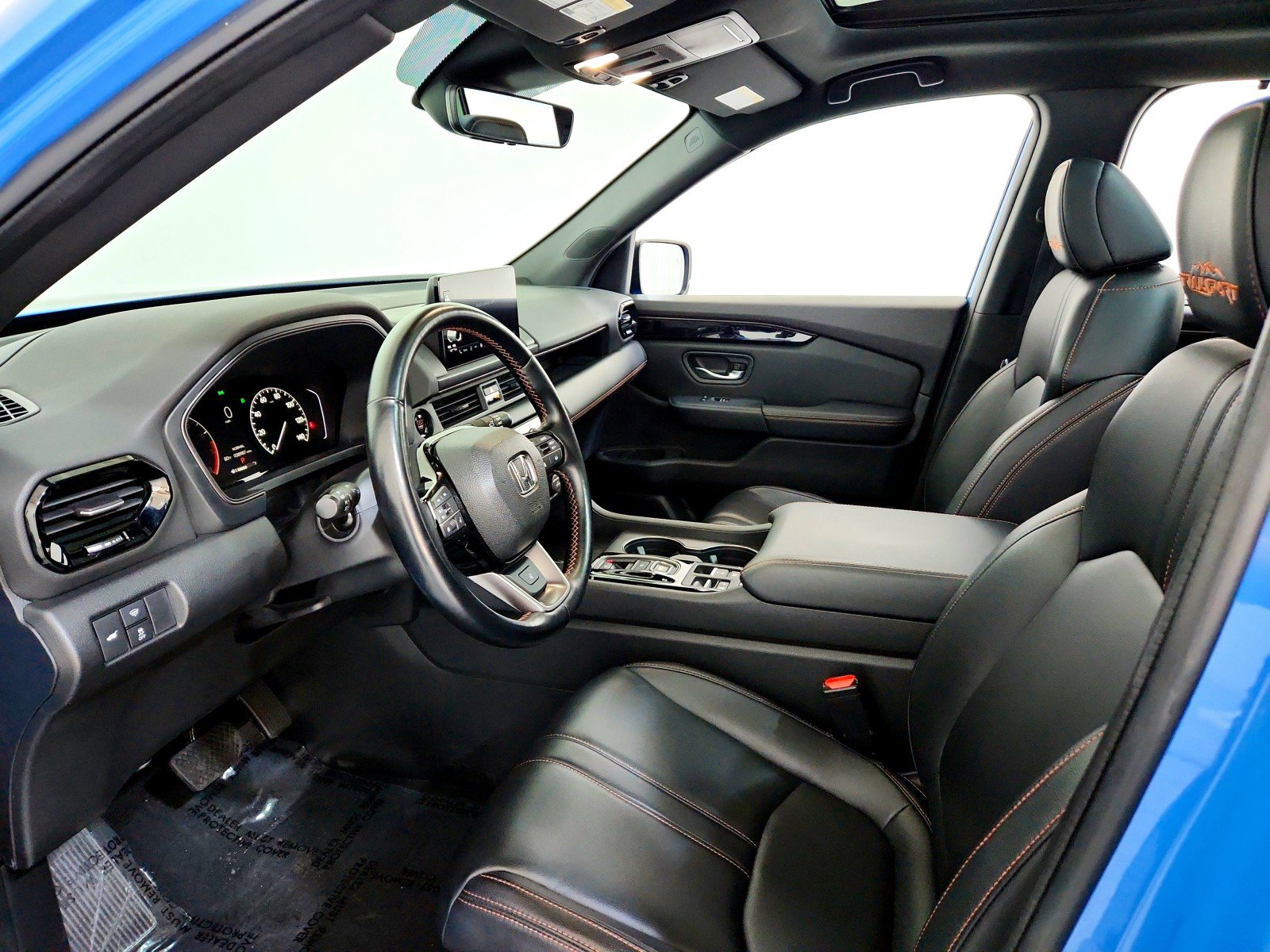 Used 2023 Honda Pilot TrailSport image 8