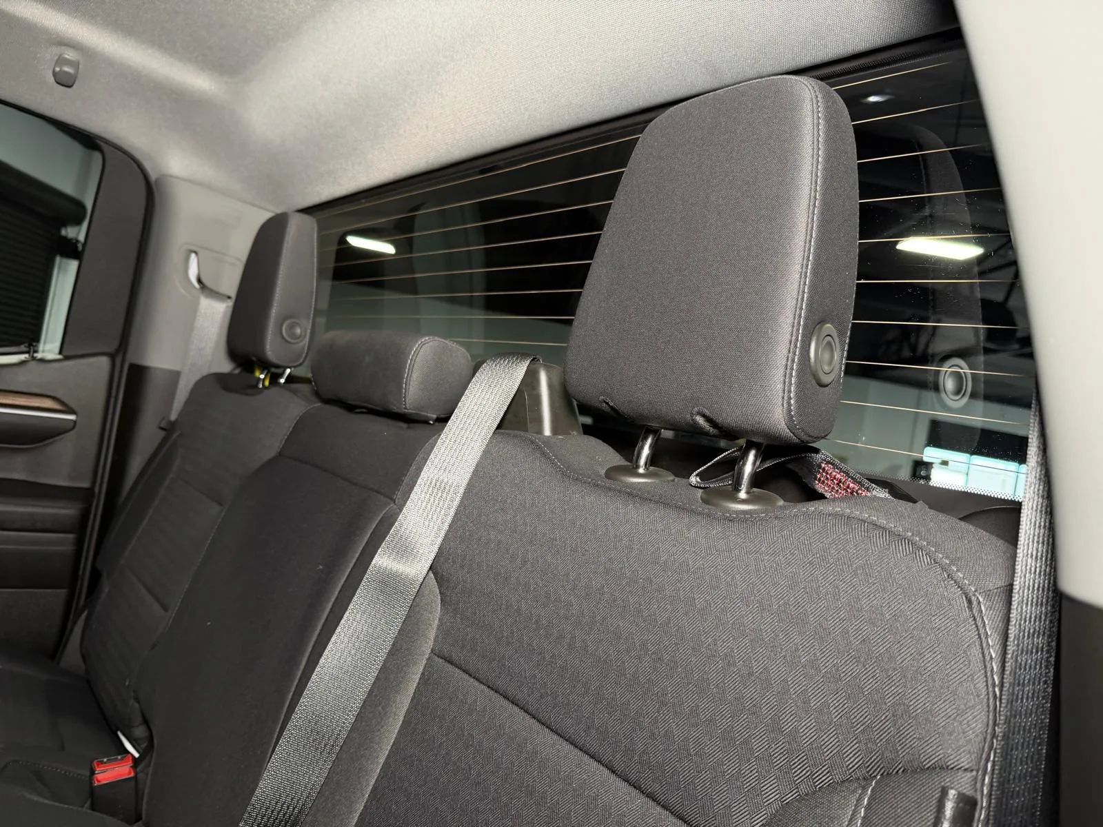 Used 2022 Chevrolet Silverado 1500 LT AWD/4WD image 19