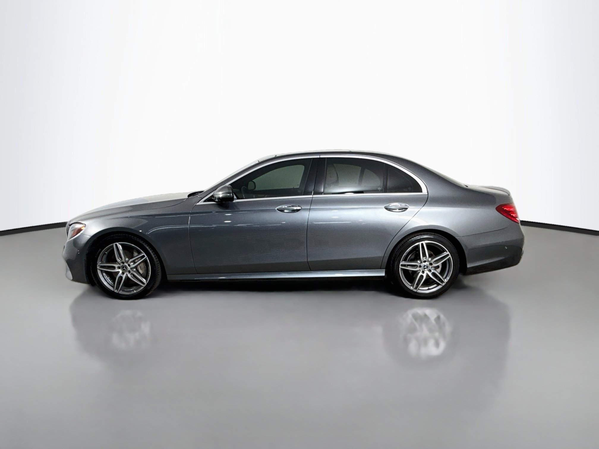 Used 2018 Mercedes-Benz E 300 w/ Premium 3 Package (Q03) image 6