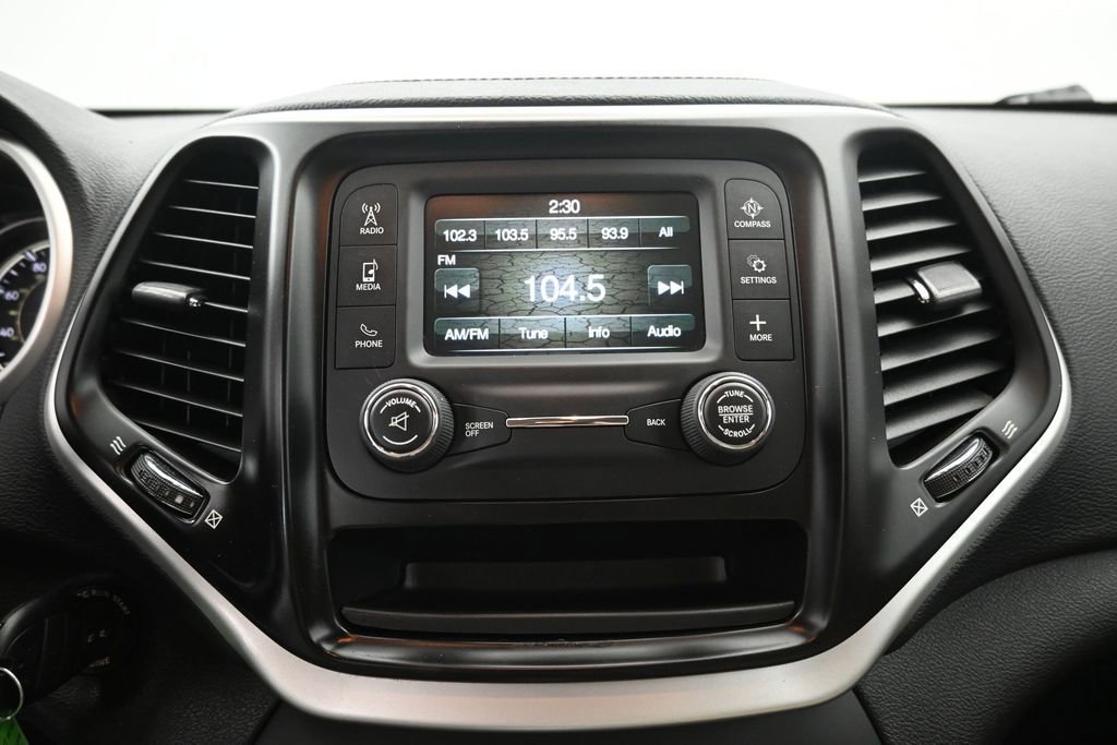 Used 2016 Jeep Cherokee Sport AWD/4WD image 13