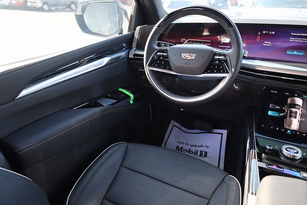 Used 2026 Cadillac Escalade ESV Sport w/ Touring Package image 20