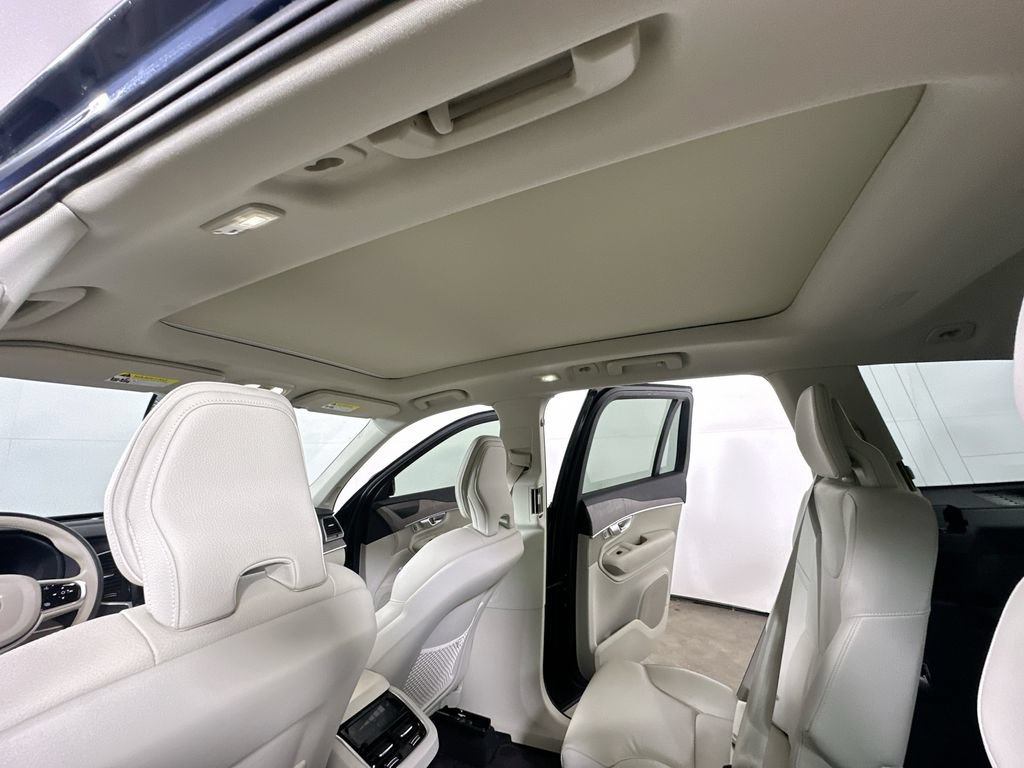 Used 2024 Volvo XC90 B6 Plus AWD/4WD image 13