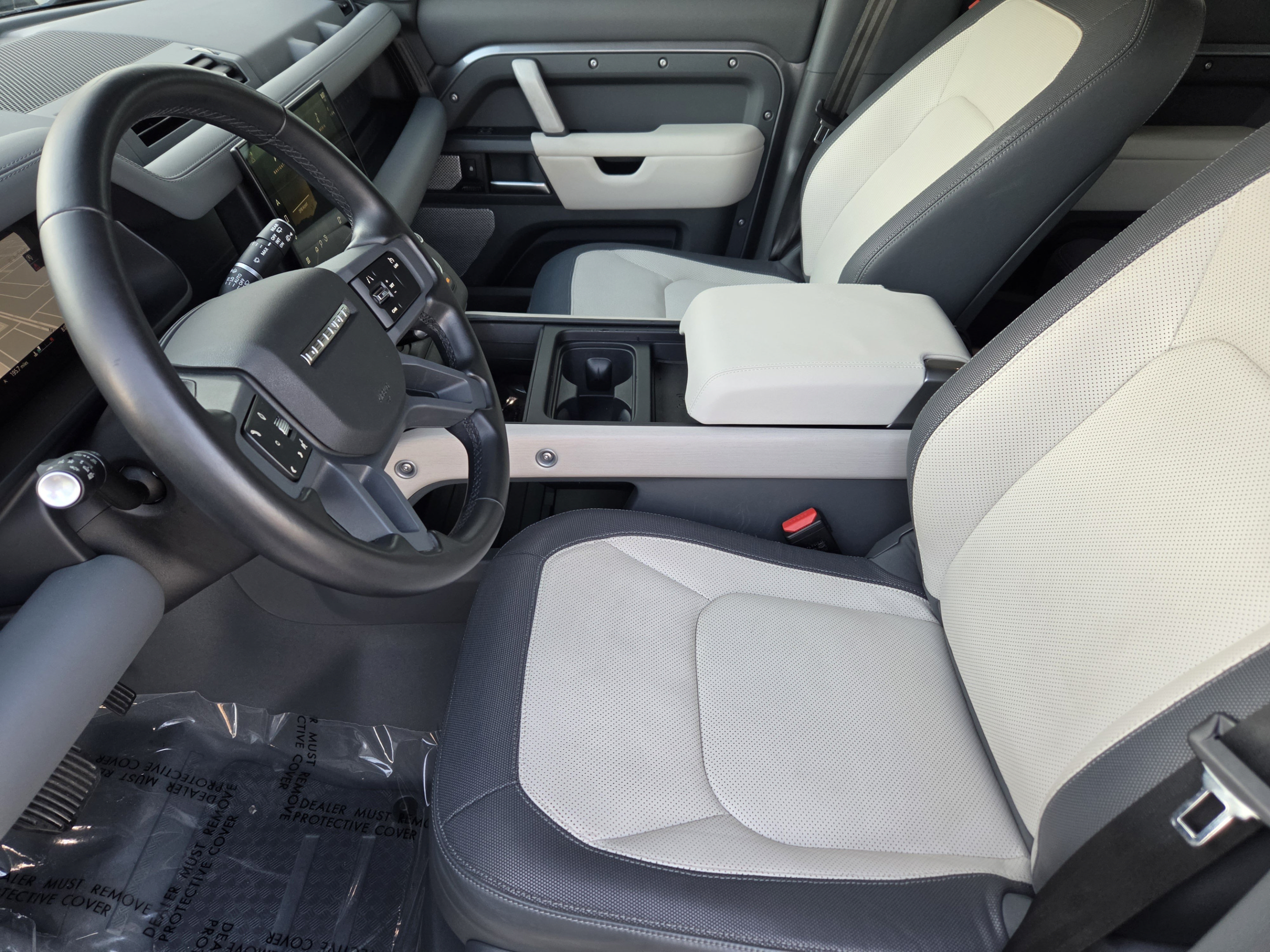 Certified 2023 Land Rover Defender 130 X-Dynamic SE AWD/4WD image 14