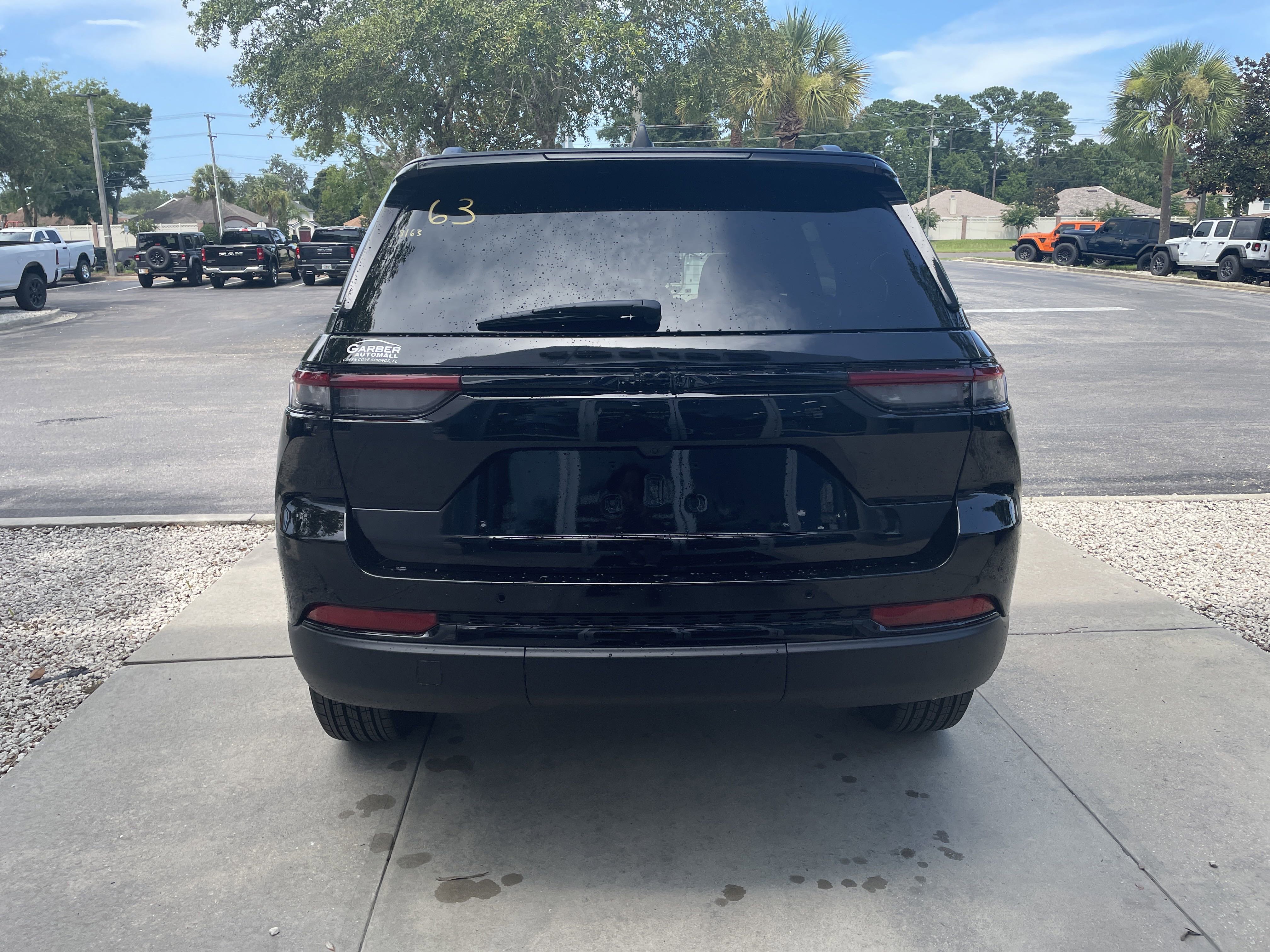 New 2025 Jeep Grand Cherokee Altitude image 6