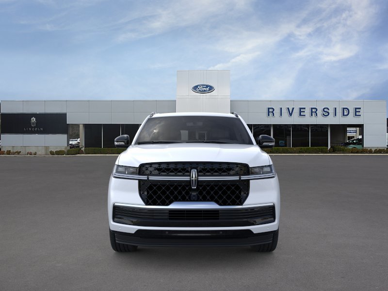 New 2026 Lincoln Navigator Reserve w/ Jet Appearance Package AWD/4WD image 6