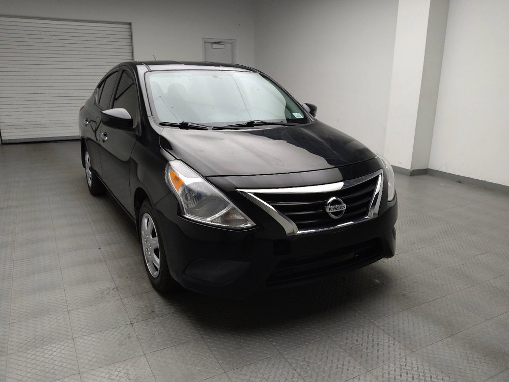 Used 2019 Nissan Versa SV FWD image 13