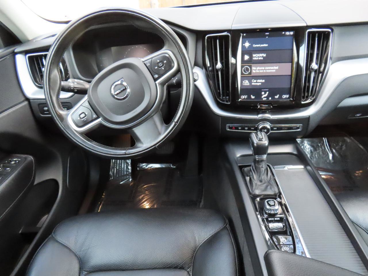 Used 2019 Volvo XC60 T6 Momentum w/ Premium Package image 14