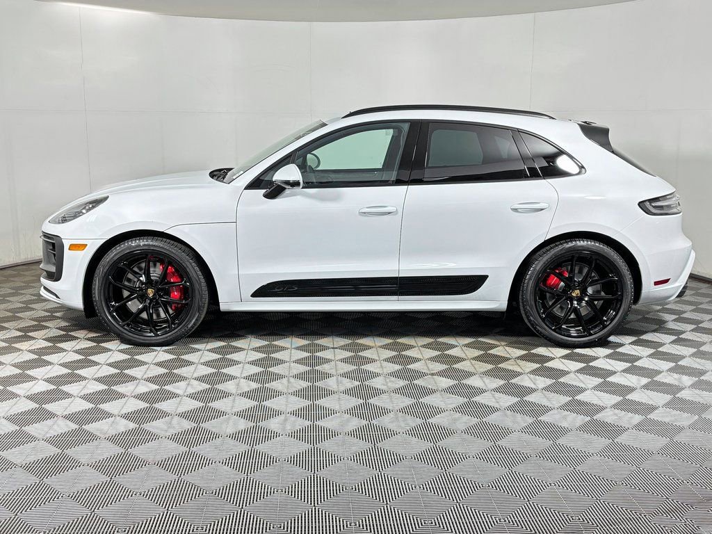 Used 2026 Porsche Macan GTS AWD/4WD image 2