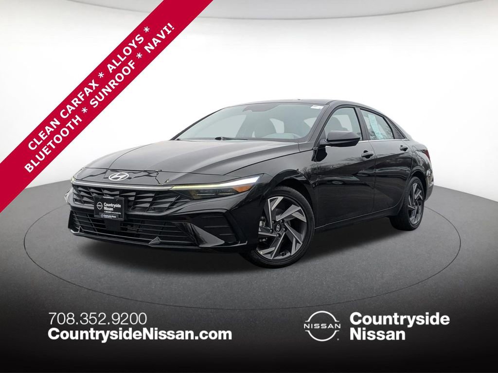 Used 2025 Hyundai Elantra SEL FWD image 1